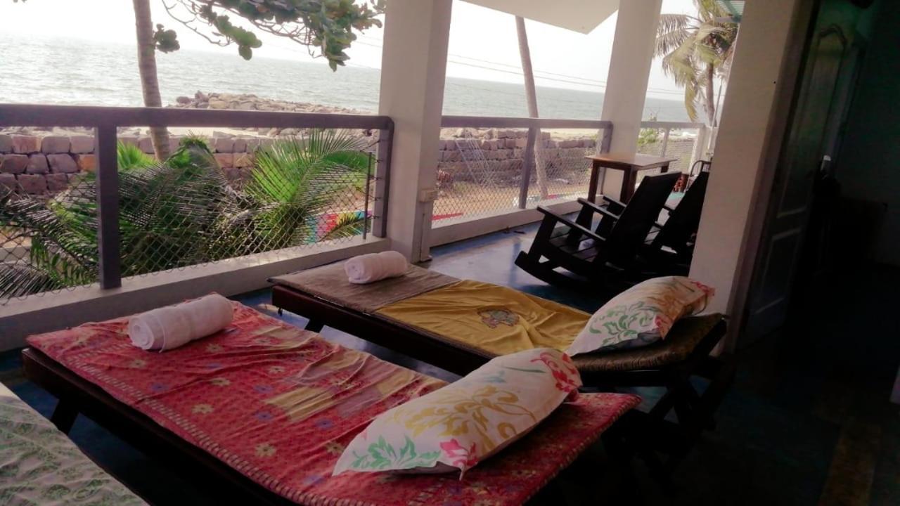 Chameleon Beach Lodge By Peace Rob Hotels Cherai Beach Exterior foto